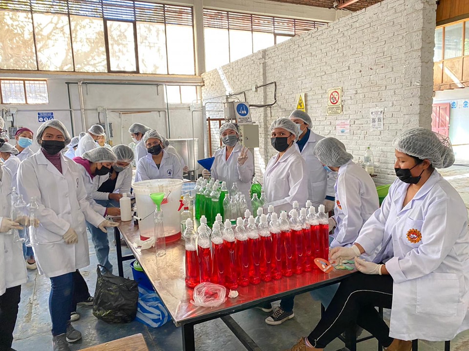 Estudiantes Jugo Natural